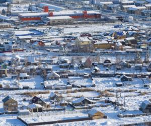 Oraşul unde temperaturile au ajuns şi la -71 de grade. Oamenii sunt nevoiţi să poarte zece straturi de haine