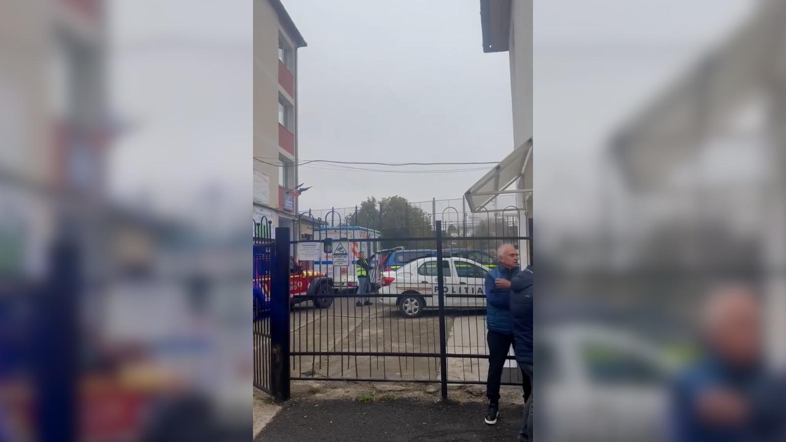 Ce a stat în spatele atacului asupra profesoarei de la școala din Bistrița. Vizat a fost de fapt un elev