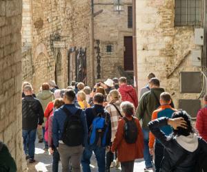 Italia caută 10.000 de angajaţi până la finalul anului. Domeniile bine plătite unde pot aplica şi români