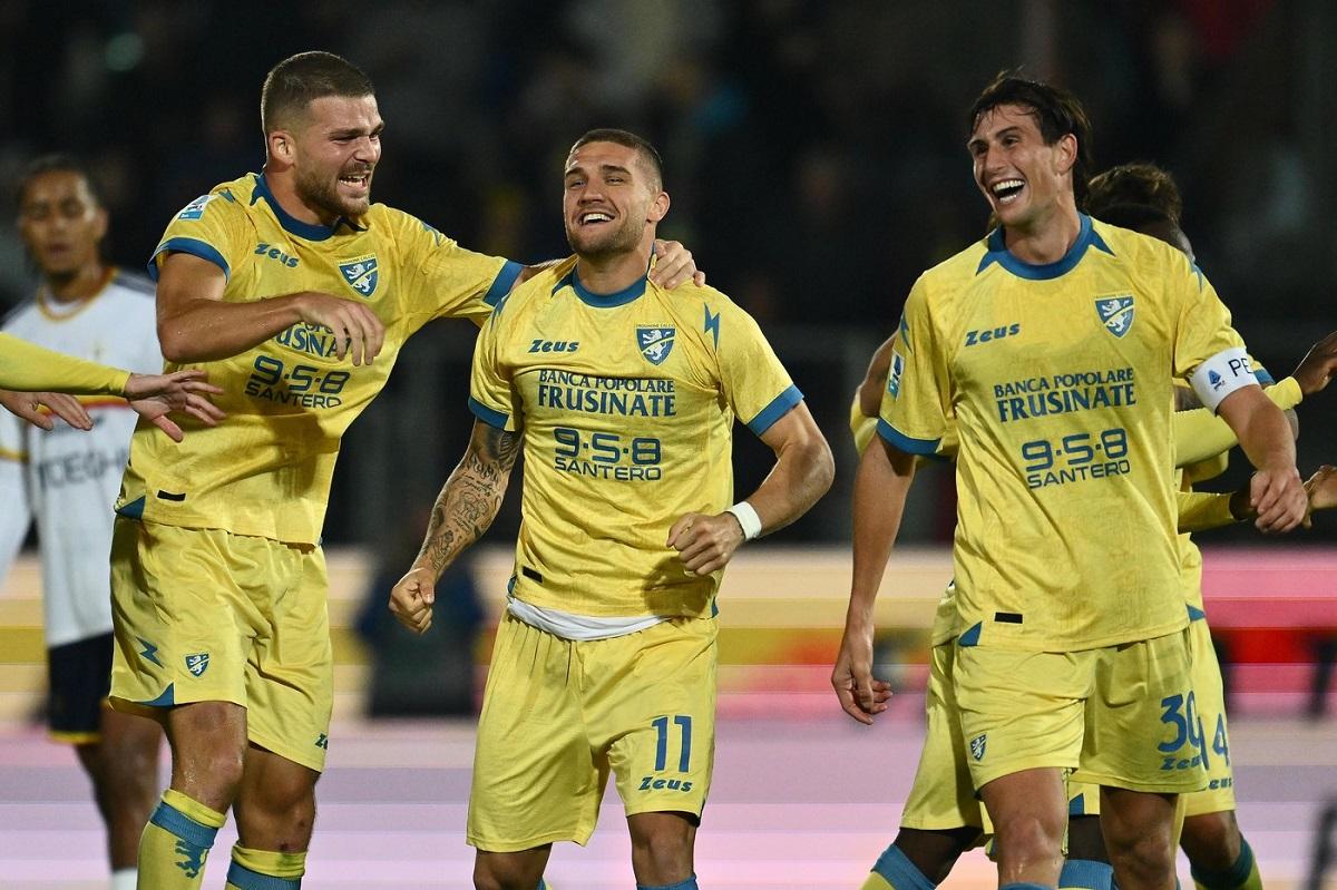 Daniel Bîrligea, la primele goluri în Serie A. Atacantul lui Frosinone a strălucit cu Lecce