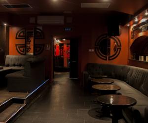 Cum își racola Vlad Marinescu victimele. Fetele erau obligate să își facă "norma" de 600 de lei pe noapte