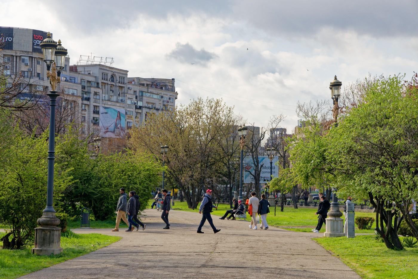 Cum va fi vremea de Florii. Prognoza meteo pentru următoarele patru săptămâni