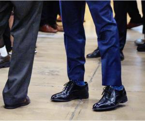 Marco Rubio, încălţat cu pantofi prea mari, făcuți cadou de Donald Trump: "Toți se tem să nu îi poarte"