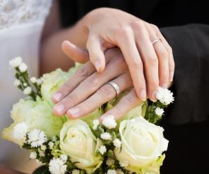 Un bărbat de 32 de ani a vrut să se însoare cu o adolescentă de 16 ani, dar a fost oprit de Judecătoria Iaşi