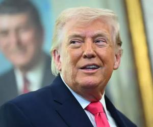 Trump ia în calcul ocuparea Insulei Kharg. Iranul deschide Strâmtoarea Ormuz pentru 20 de petroliere