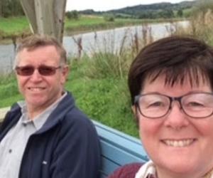 Cum au reuşit 2 pensionari să nu mai plătească niciun ban la facturile de curent, în plin val al scumpirilor