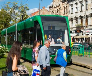 Transport public cu 1 leu pe zi într-un oraș din România. Propunerea primăriei