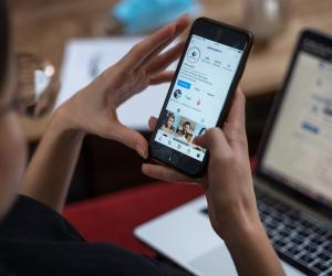 Dragostea virtuală a costat-o pe o româncă din Italia 20.000 de euro. "Iubitul", o femeie din Turda