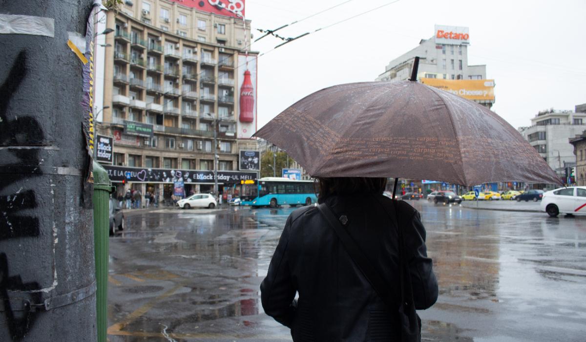Alertă de vreme rea în mai multe judeţe. ANM a emis un Cod galben de ploi torenţiale şi vânt puternic