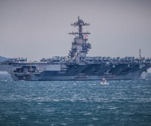 Iran avertizează că va închide strâmtoarea Ormuz. Portavionul USS Gerald Ford a revenit în Orientul Mijlociu