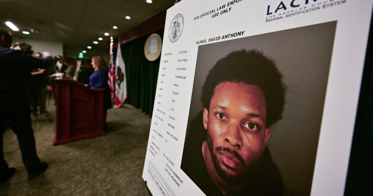 Poza pentru articolul Rapperul D4vd, acuzat de omor calificat. Tânărul ar putea face închisoare pe viață