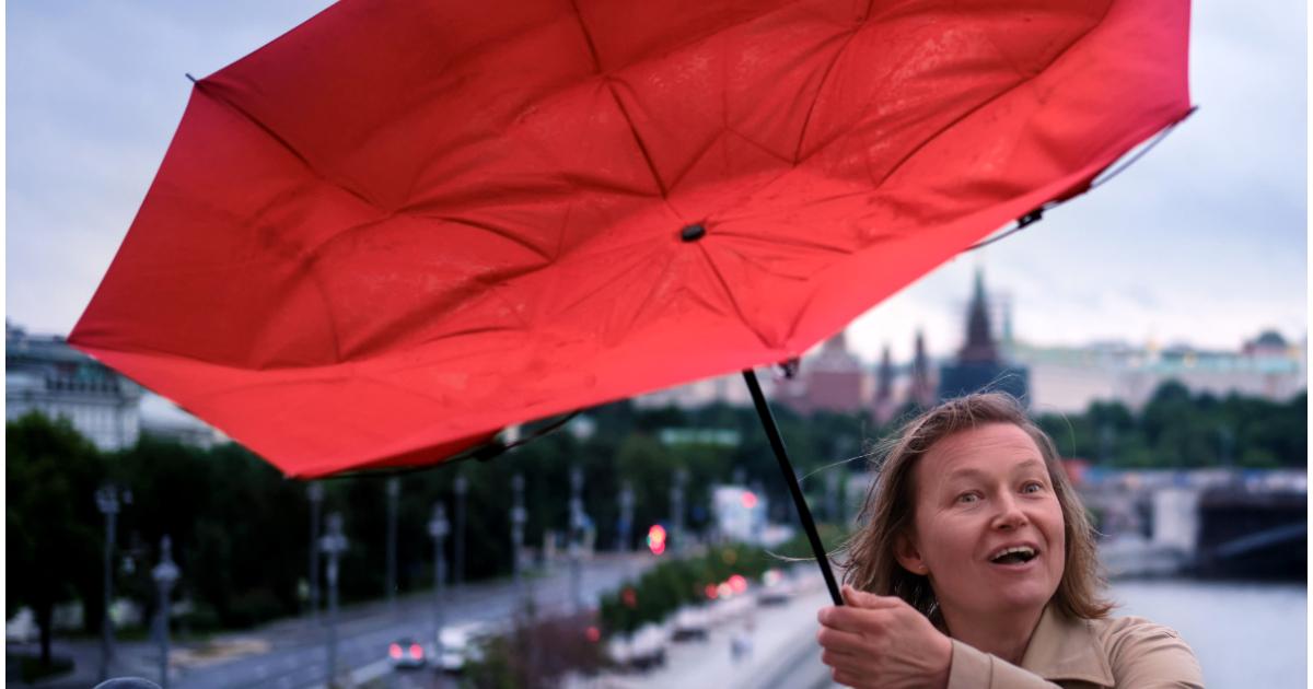 Poza pentru articolul Alertă ANM: Toată ţara va fi sub avertizare de vijelii, de duminică dimineaţa până luni la 02:00