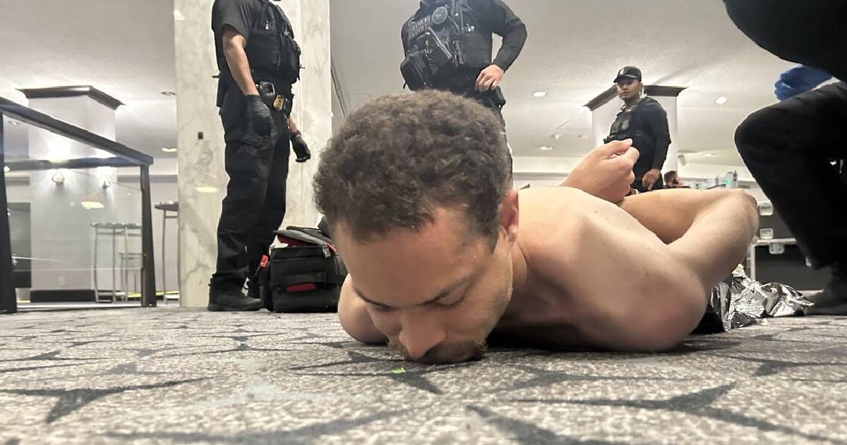 Poza pentru articolul Cine este suspectul care a tras cu arma la cina corespondenților de la Casa Albă