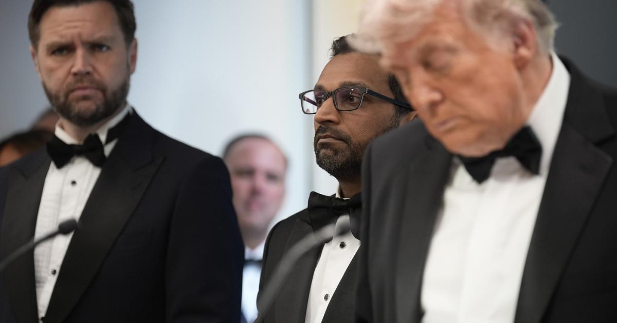 Secret Service explică de ce l-a evacuat mai întâi pe JD Vance şi abia apoi pe Donald Trump