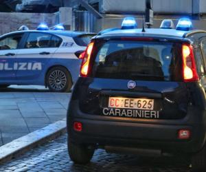 Un român a vrut să achite nota cu bani falși, apoi a bătut măr patronul localului, în Roma. A fost arestat