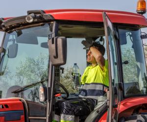 Se caută români care știu meserie. Salarii de până la 6.100 de euro