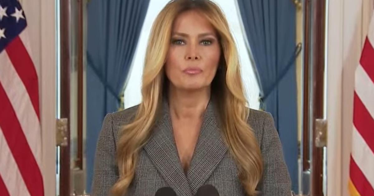 Poza pentru articolul Melania Trump folosește podiumul Casei Albe pentru a nega orice legătură cu Epstein