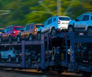 Doi giganţi auto anunţă concedieri în masă. Cele mai afectate departamente