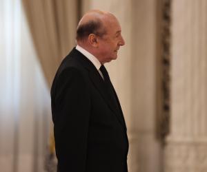 România nu se poate apăra 72 de ore în faţa ruşilor, susţine Băsescu. "Nu rezistăm, nu avem echipamente"