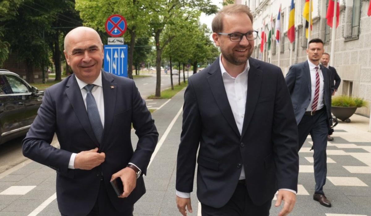 Bolojan a anunţat care este prioritatea Guvernului în următoarele 2 săptămâni, după discuţii cu Dominic Fritz