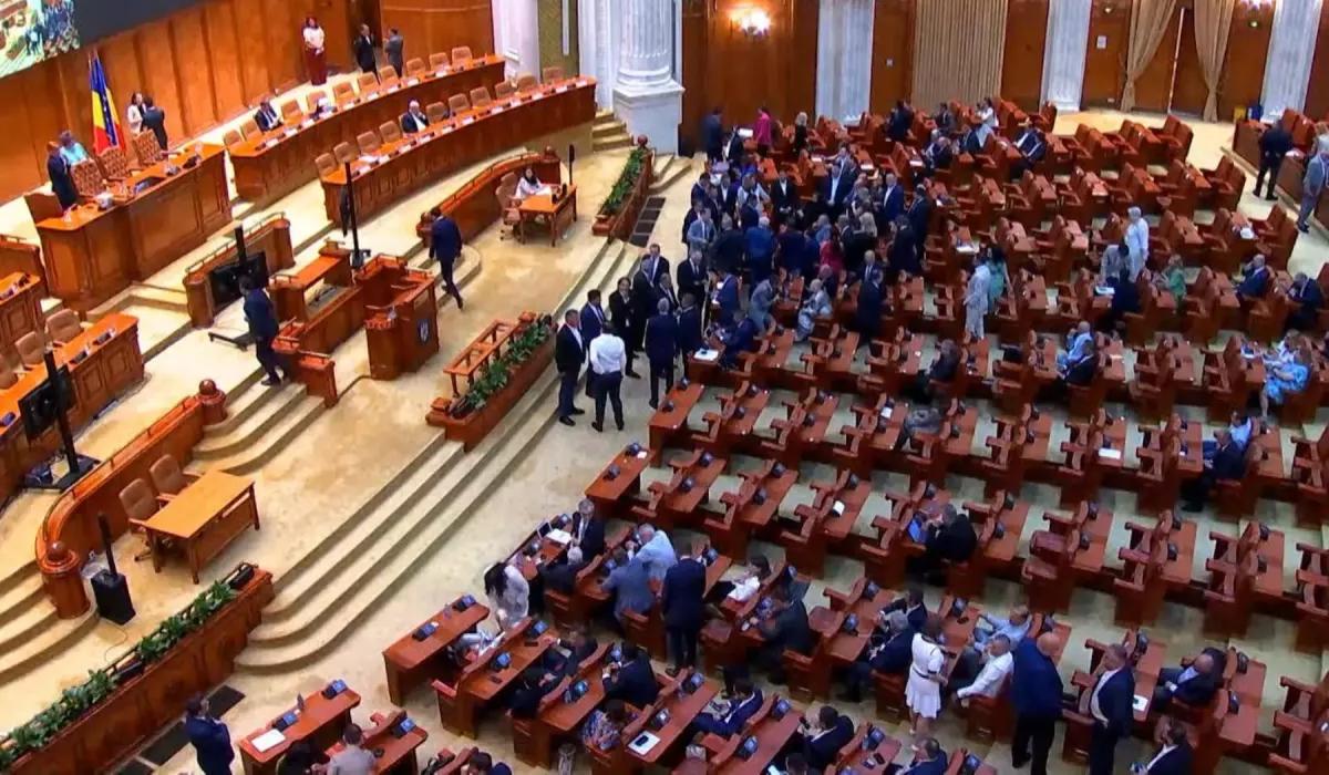 Sondaj CURS: 56% dintre români vor alegeri anticipate. AUR, pe primul loc în intenția de vot