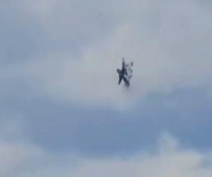 Momentul când două avioane de vânătoare se ciocnesc în zbor la un show aviatic în Idaho