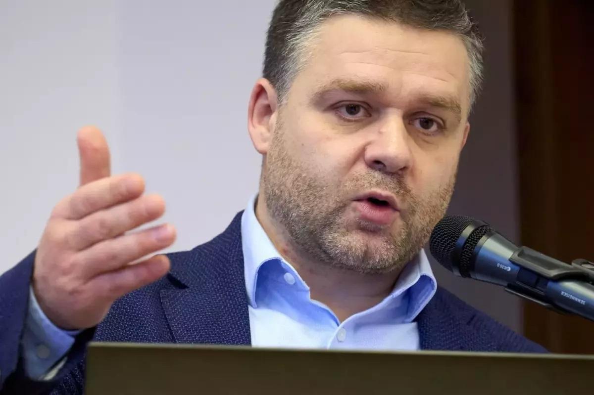 Ciprian Ciucu: "Moţiunea suveranistă, antieuropeană a trecut. Mergem mai departe cu Bolojan"
