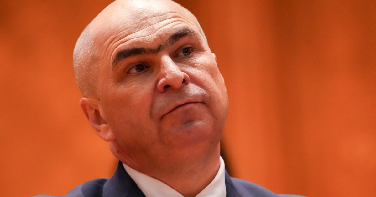 PNL intră în Opoziţie. Bolojan l-a delegat pe Ciucu să facă anunţul: "PSD să-şi asume guvernarea"