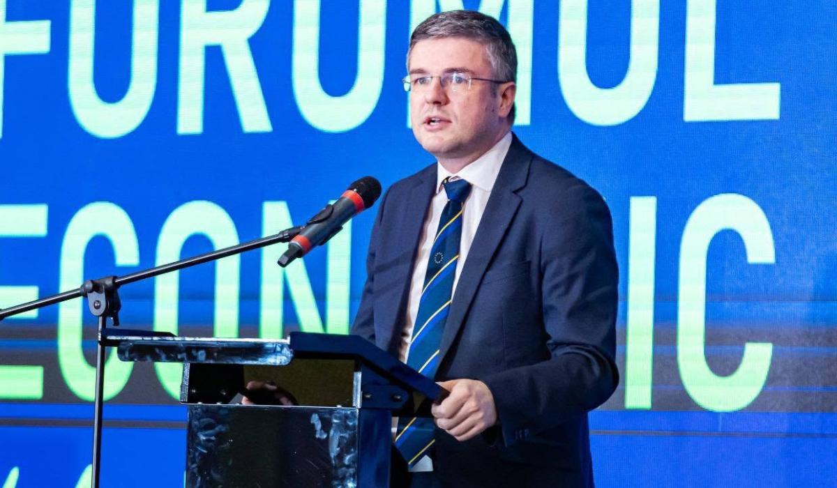 Ministru USR, atac dur la adresa lui Veştea: S-a urcat maimuţa în copac şi i se vede fundul