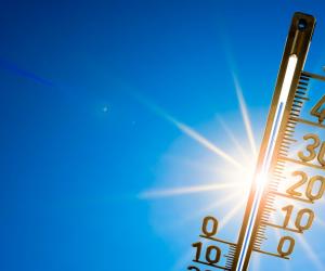 15 județe intră în cod galben de caniculă până luni. Vor fi temperaturi de 36 de grade