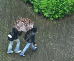 Vreme severă în România: Cod galben de vijelii, descărcări electrice și grindină în aproape toată ţara