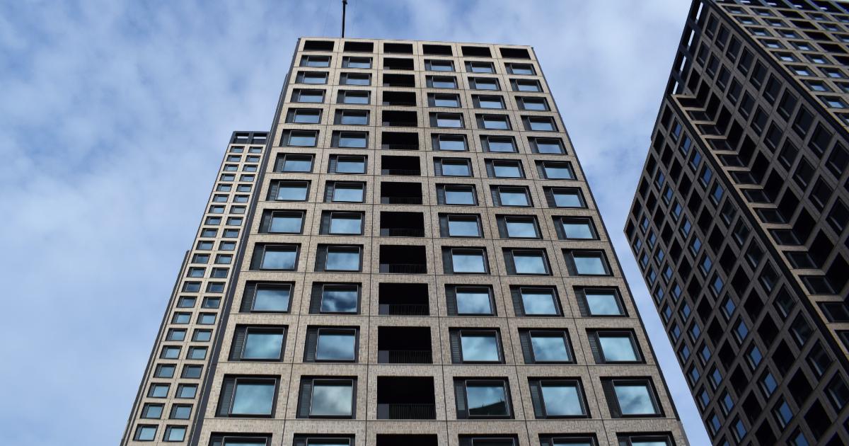 Poza pentru articolul Mamă, tată şi fiu, morţi după ce au căzut de la etajul 36, în Londra. Băieţelul ar fi fost bolnav terminal