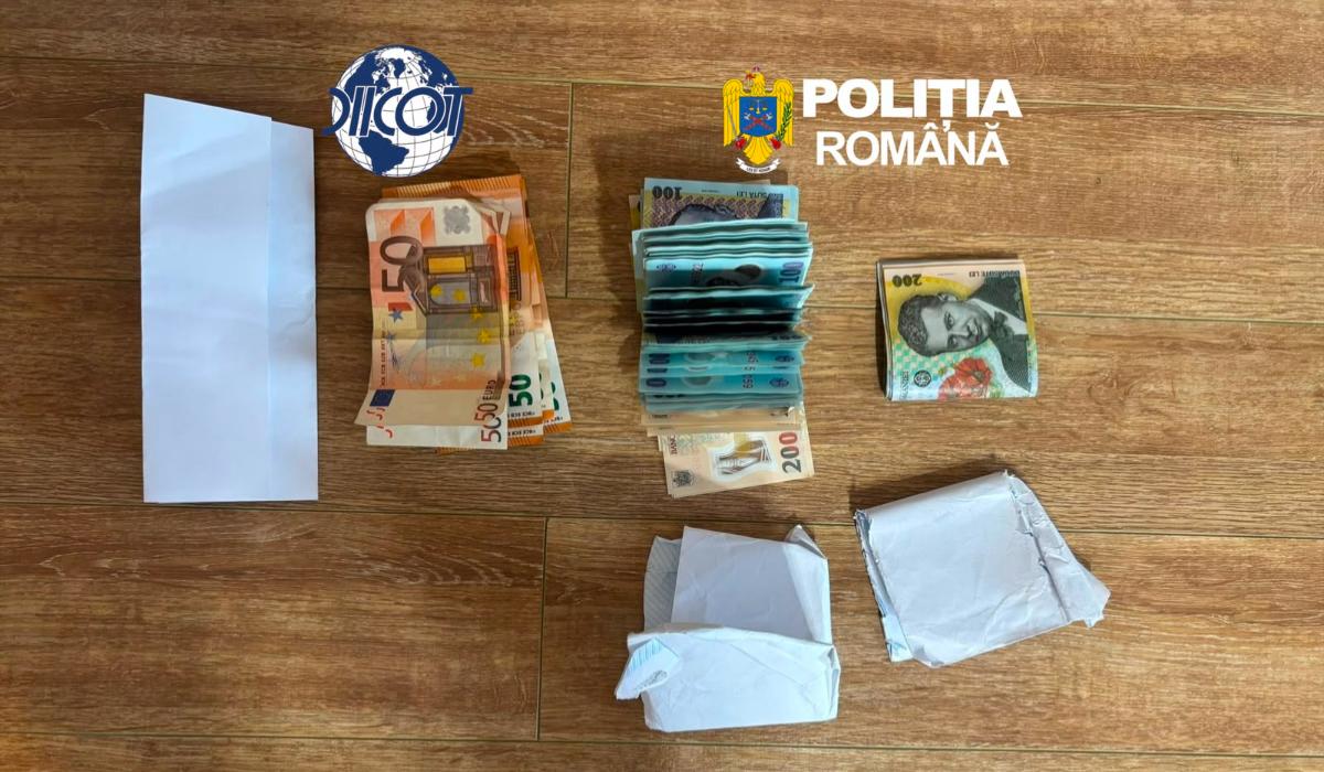 Percheziții la Casa de Pensii. Schema prin care se cumpăra vechime fictivă în muncă cu până la 50.000 de lei