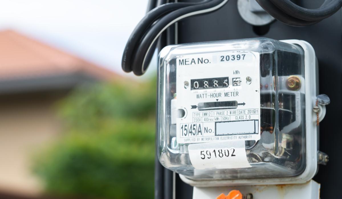 Sprijin pentru facturi mai mici la energie cu bani europeni. Anunțul făcut de Bolojan