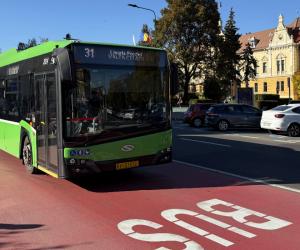 O călătorie cu autobuzul în Brașov i-a costat pe 2 irlandezi 400 de lei. Greșeala făcută după urcare