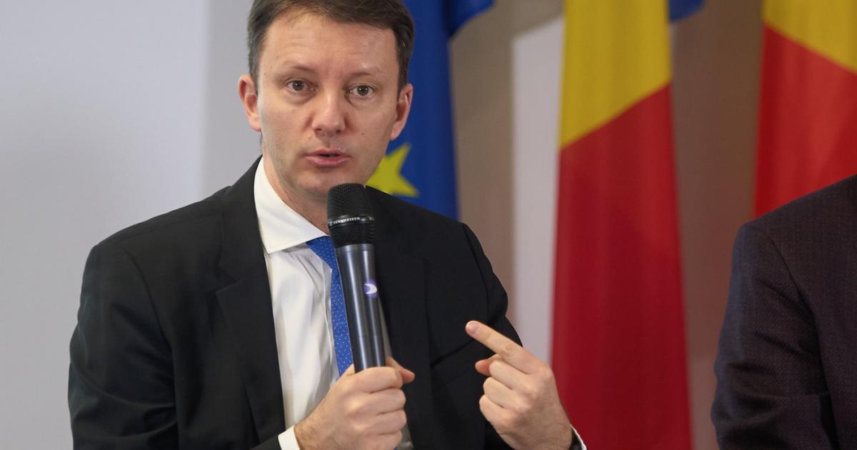 Manole, ironie la adresa lui Siegfried Mureşan pe legea salarizării: "L-am invitat, sigur nu e pe plajă"