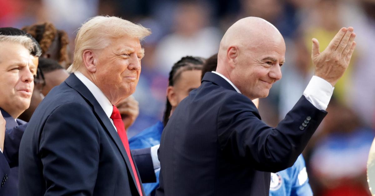 Poza pentru articolul Cozi uriaşe la finala CM 2026, după ce prezenţa lui Donald Trump a impus măsuri suplimentare de securitate