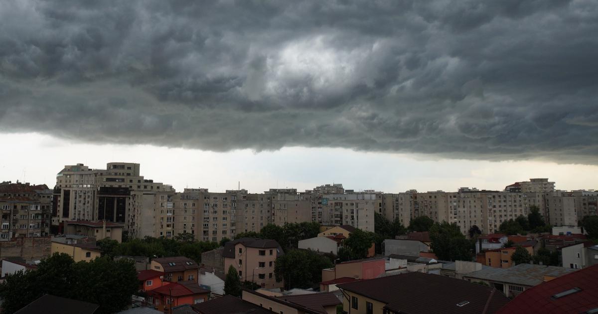 Cod portocaliu de furtuni în București și Ilfov. Cât e valabil