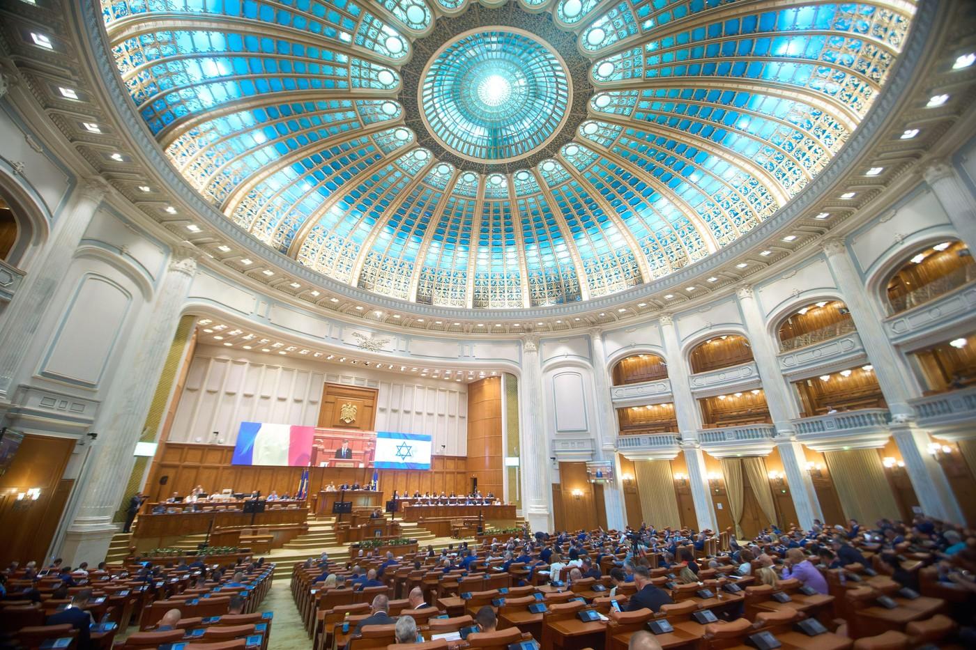 Parlamentarii au vacanța întreruptă săptămâna viitoare. Ce legi trebuie să voteze în sesiunea extraodinară