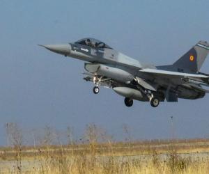 Dronă doborâtă în premieră deasupra României. A fost lovită de racheta unui F-16 al Forţelor Aeriene Române