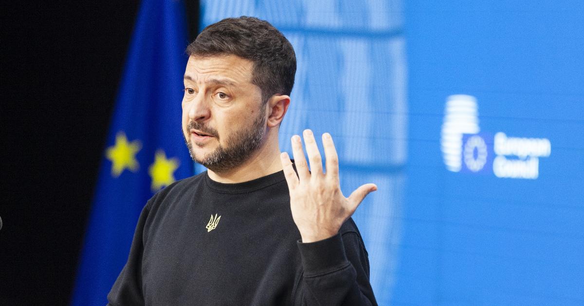 Poza pentru articolul "Nu am timp de discuții". Zelenski explică de ce i-a demis pe ministrul Apărării și pe șeful armatei