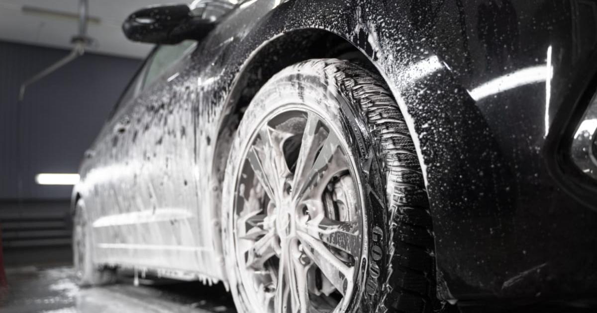 Spălătorie auto din Capitală, amendată de două ori pentru aceeaşi abatere. Sancţiunea e uriaşă