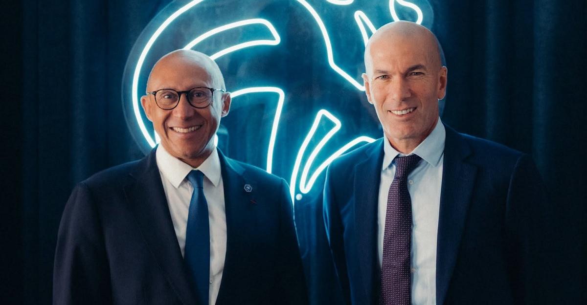 Legendarul Zinedine Zidane, prezentat oficial drept noul selecţioner al Franţei 