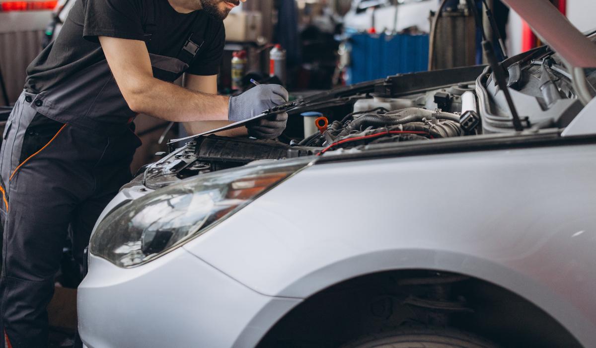 Gigantul auto care va renunţa la 8.000 de angajaţi până în 2027. Profitul, afectat de tensiunile geopolitice