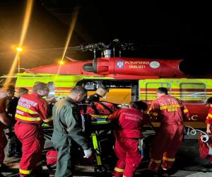 Medicii au aflat ce boală are Miruna, fata ţinută în viaţă doar de ECMO, după ce a luat o bacterie pe litoral