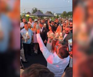 Lux şi opulenţă la o nuntă de interlopi din Vrancea. Florin Salam şi Dan Bursuc, printre cei 60 de naşi