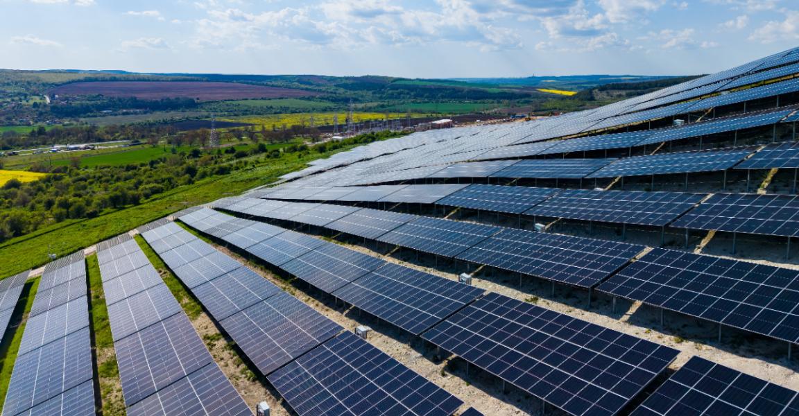 Județul în care se construiește cel mai mare parc fotovoltaic din Europa. Proiectul a fost avizat de ANRE