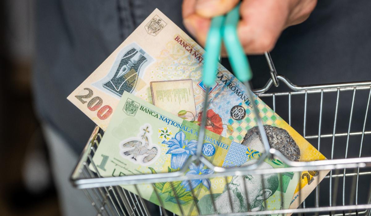 Inflația a scăzut semnificativ, la 8,16% în iulie, dar scumpirile continuă