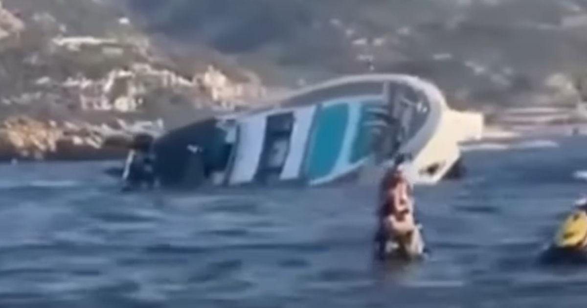Iaht de lux de 9,1 milioane de dolari s-a scufundat în Sardinia. Proprietarul abia îl primise de patru zile