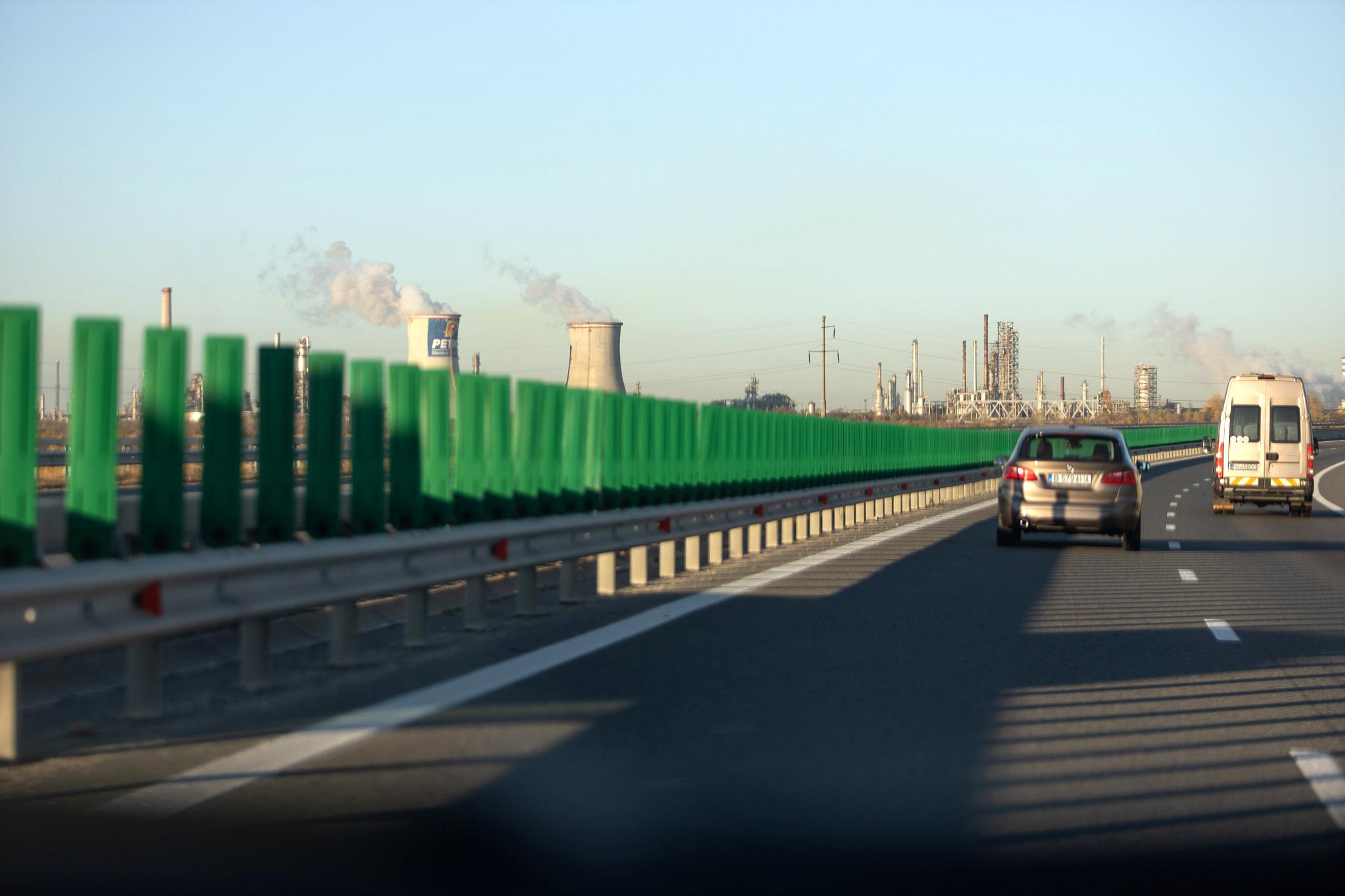 Două accidente pe autostrada A1, la acelaşi kilometru, dar pe sensuri opuse. Traficul, restricţionat